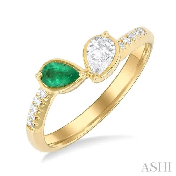 5x3 MM Pear Cut Emerald and 1/3 Ctw Pear & Round Cut Diamond Toi Et Moi Precious Fashion Ring in 14K Yellow Gold Hart's Jewelers Grants Pass, OR