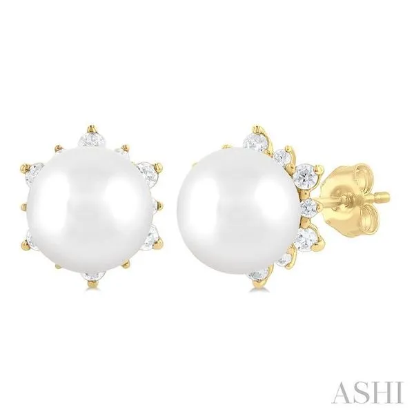 5.50 MM Round Shape Cultured Pearl and 1/6 Ctw Petite Round Cut Diamond Fashion Stud Earring in 10K Yellow Gold Hart's Jewelers Grants Pass, OR