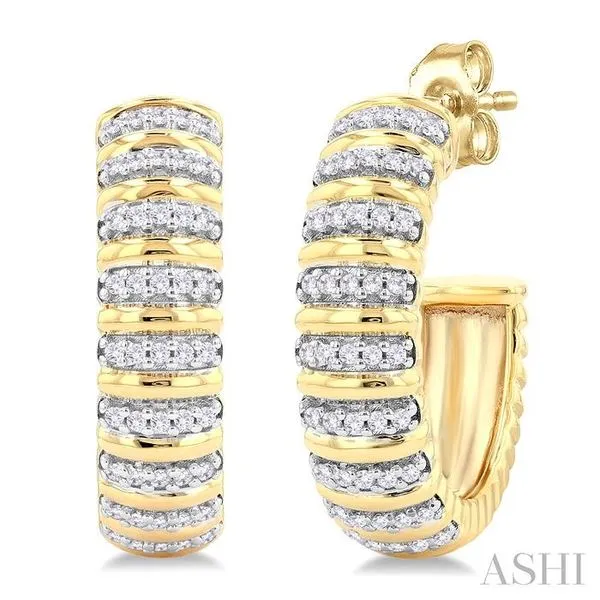 1/4 Ctw Ribbed Round Cut Diamond Half Hoop Earring in 10K Yellow Gold Hart's Jewelers Grants Pass, OR