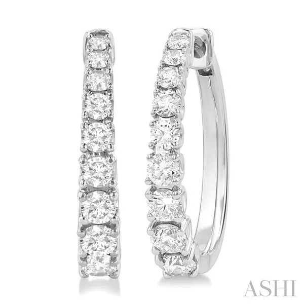 1 Ctw Graduated Round Cut Diamond Fashion Hoop Earrings in 14K White Gold Hart's Jewelers Grants Pass, OR