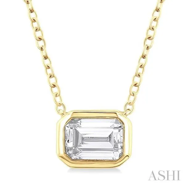 1/4 Ctw Emerald Pie Cut Diamond Fashion Pendant With Chain in 14K Yellow Gold Hart's Jewelers Grants Pass, OR
