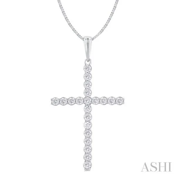 1/2 Ctw Cross Shared Prong Set Round Cut Diamond Pendant With Chain in 14K White Gold Hart's Jewelers Grants Pass, OR