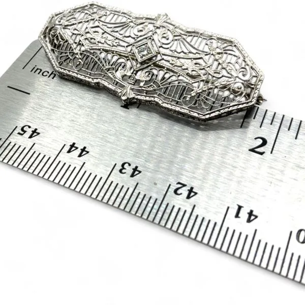 14k White Gold Round Diamond VS2 H Brooch