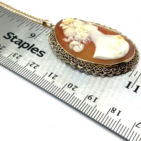 14k Yellow Gold Cameo 40x27mm Pendant with 18in Cable Chain
