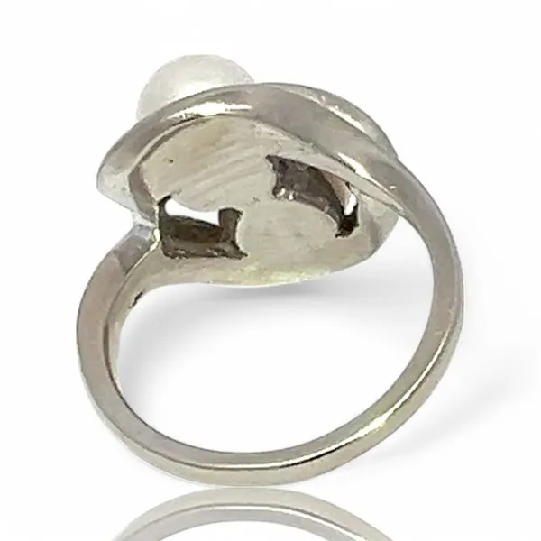8k White Gold 6.1mm Freshwater Pearl Ring Size 4.5