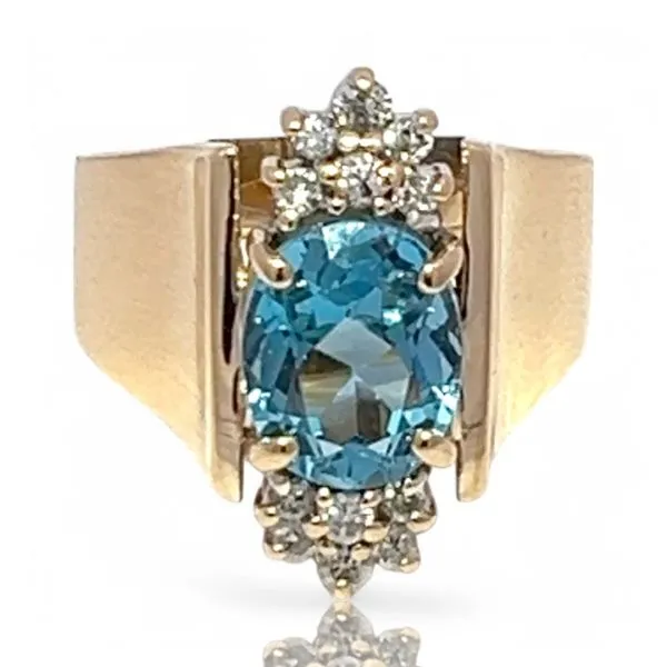 14k Yellow Gold Swiss Blue Topaz and 1/4ctw Diamond Ring Size 6