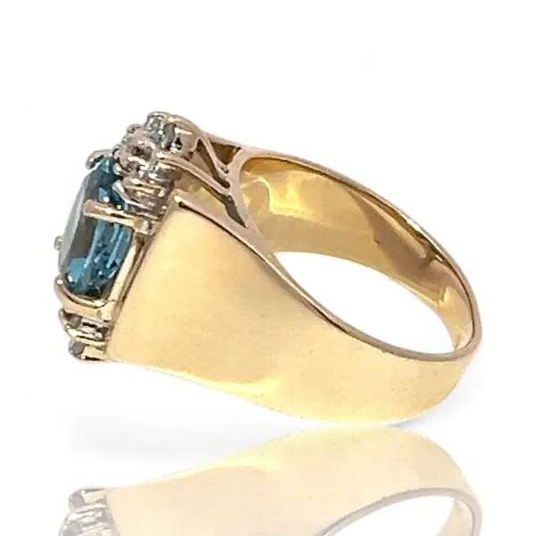 14k Yellow Gold Swiss Blue Topaz and 1/4ctw Diamond Ring Size 6