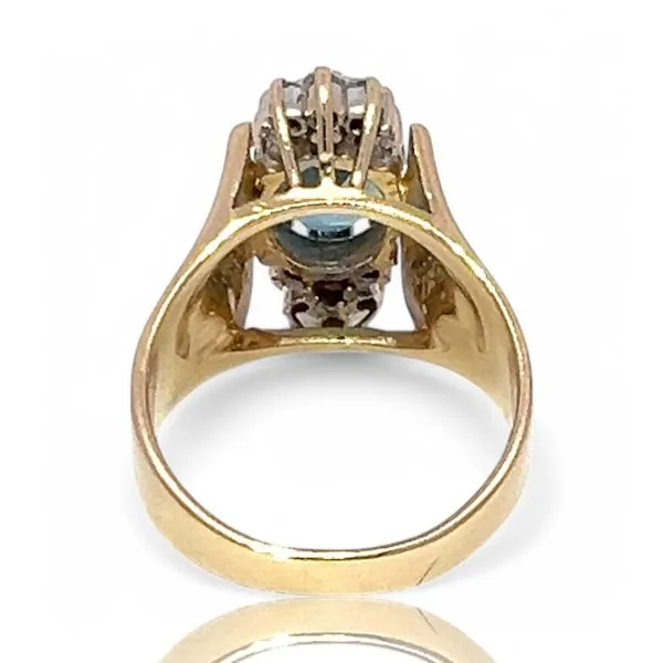 14k Yellow Gold Swiss Blue Topaz and 1/4ctw Diamond Ring Size 6