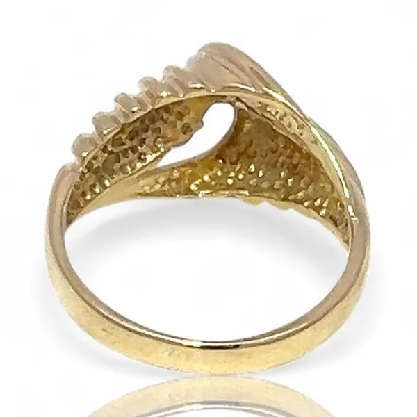 14k Yellow Gold Twisting Pattern Spiral Ring Size 6.75