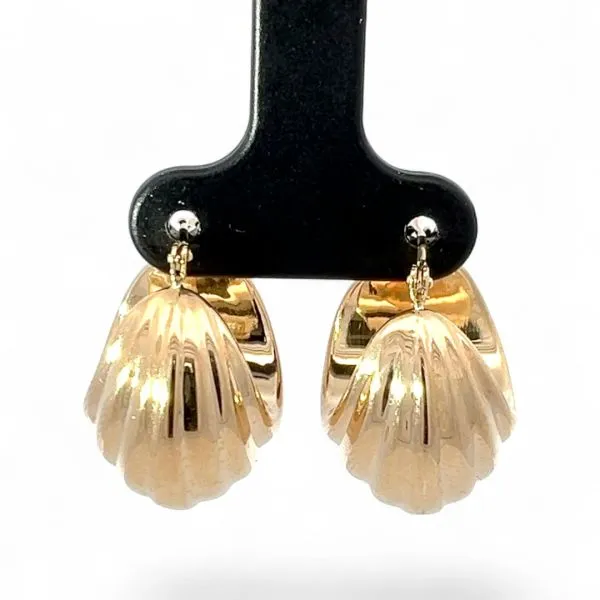 14k Yellow Gold 19.6mm Hoop Earrings with Hinged Backs