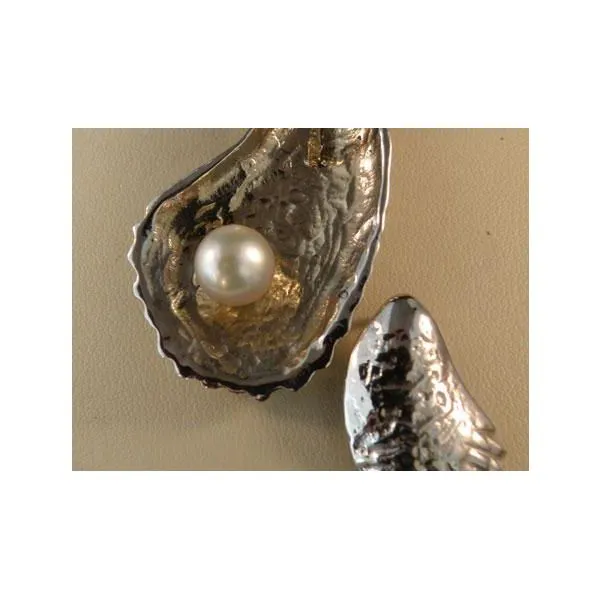 Oyster Pendant Rihner's Jewelry Gretna, LA
