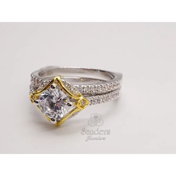 Kite Halo Diamond Engagement Ring Image 3 Sanders Jewelers Gainesville, FL