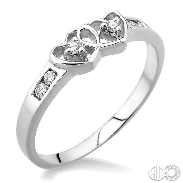 10 karat white gold diamond promise ring