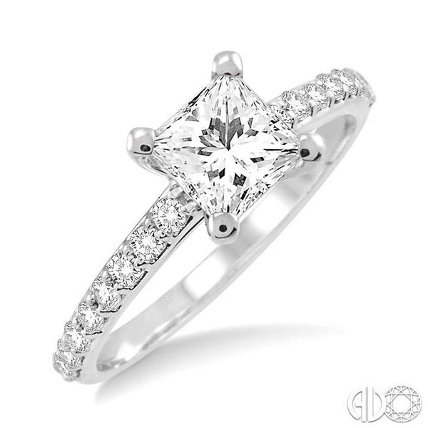 Solitaire Round Diamond Engagement Ring - Custom Engagement Rings NYC - Diamond  Engagement Rings