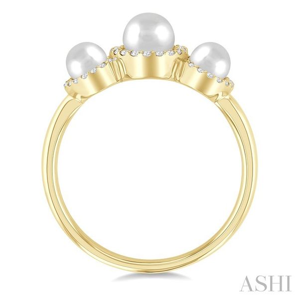1/6 Ctw Past, Present & Future 4MM & 5MM Cultured Pearl and Round Cut Diamond Halo Ring in 14K Yellow Gold Image 3 Becker's Jewelers Burlington, IA