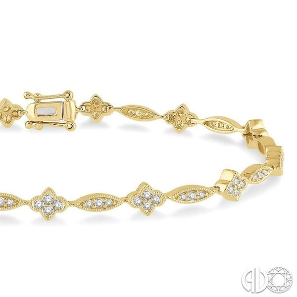 1 1/5 Ctw Flower and Marquise Link Diamond Bracelet in 14K R, Becker's  Jewelers