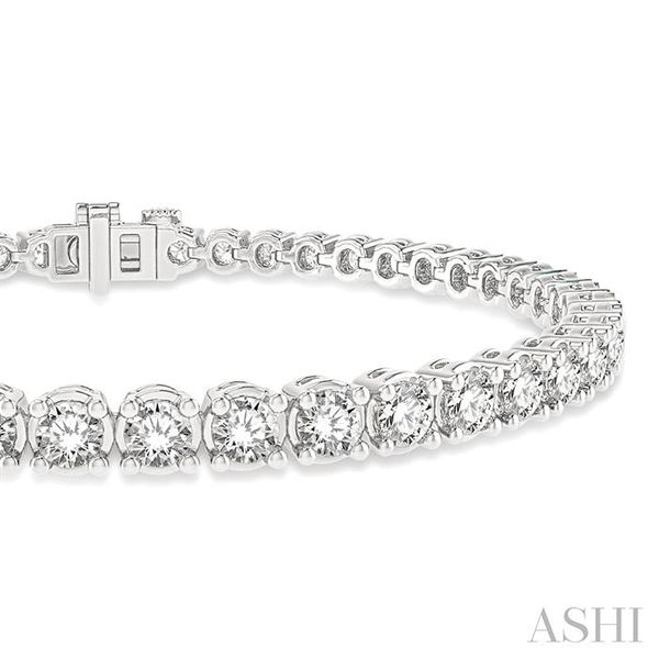4 Ctw Round Cut Diamond Tennis Bracelet in 14K White Gold Image 2 Becker's Jewelers Burlington, IA