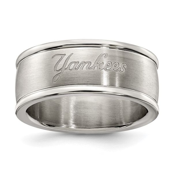 MLB NEW YORK YANKEES STAINLESS STEEL LOGO BAND RING SIZE Crews