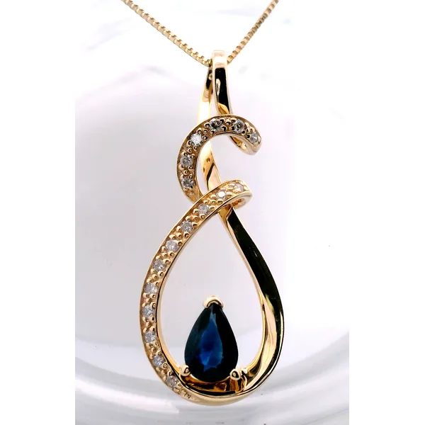 Pendants Ace Of Diamonds Mount Pleasant, MI