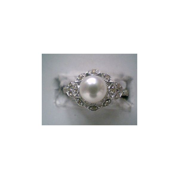 Pearl Rings, Bracelets, Earrings, and Pendants Ace Of Diamonds Mount Pleasant, MI