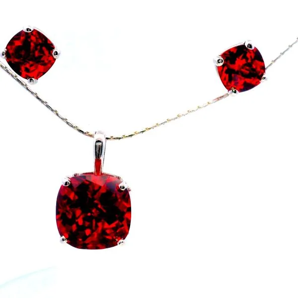 Pendants Image 3 Ace Of Diamonds Mount Pleasant, MI