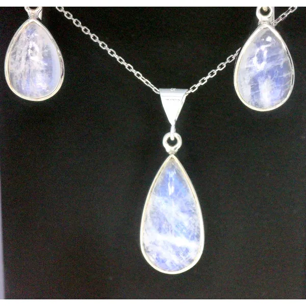 Pendants Ace Of Diamonds Mount Pleasant, MI