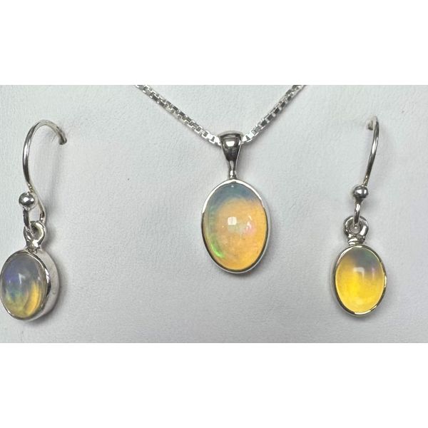 Pendants Ace Of Diamonds Mount Pleasant, MI