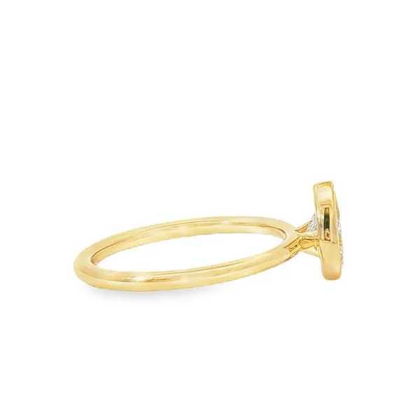 Aires Diamond Bezel Ring Image 3 Aires Jewelers Morris Plains, NJ