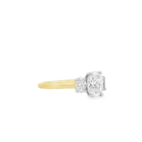 OVAL 3 STONE ENGAGEMENT RING MOUNTING Image 2 Aires Jewelers Morris Plains, NJ