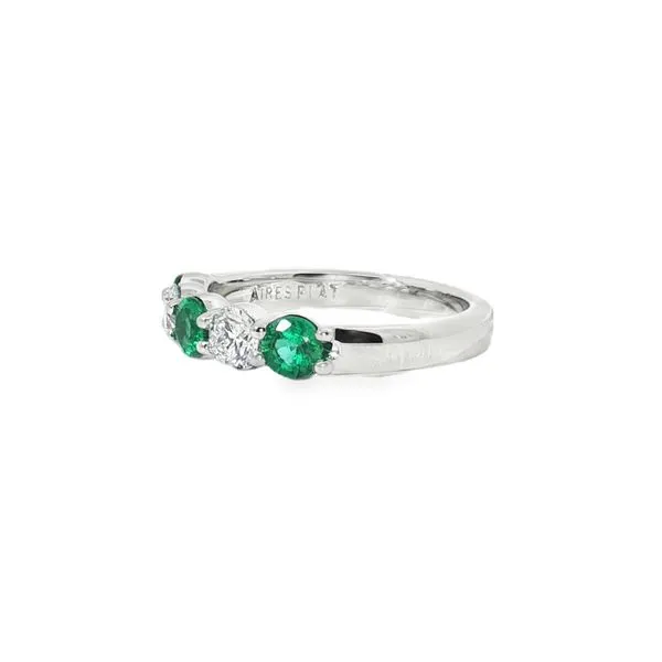 Aires emerald and Diamond Ring Image 3 Aires Jewelers Morris Plains, NJ
