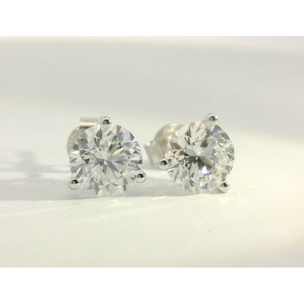 Classic sparkle with a modern touch! Albert's Jewelers Kingsland, GA