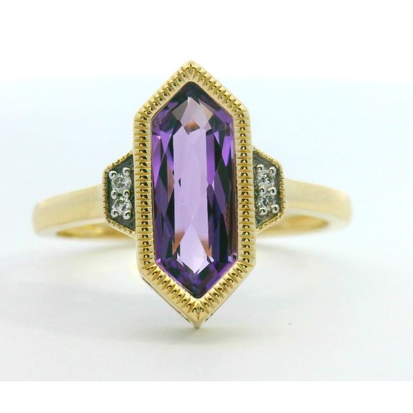 10Kt Yellow Gold Hexagon Shaped Amethyst With Diamond Accents Ring
