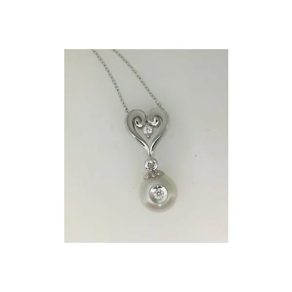 Pearl Pendant Albert's Jewelers Kingsland, GA