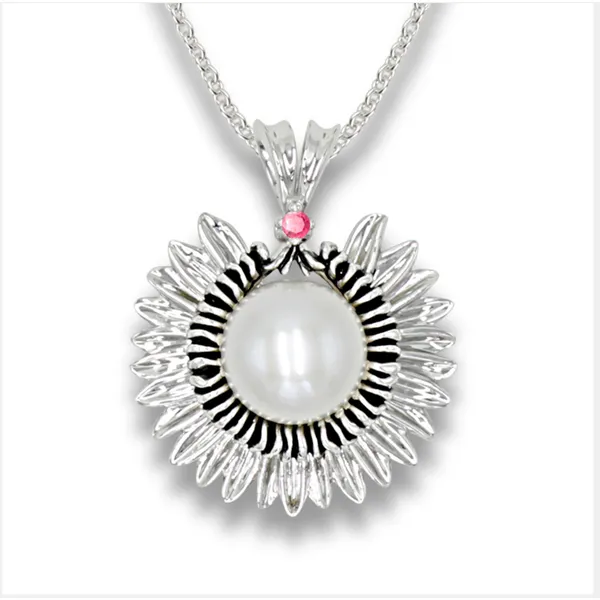 Sterling Silver Pearl Pendant with chain Albert's Jewelers Kingsland, GA