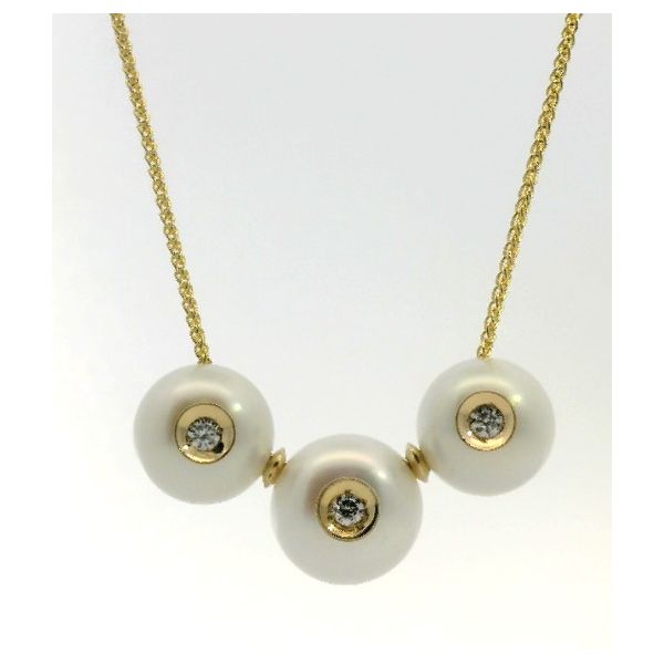 Triple Diamond In A Pearl Necklace On 14Kt Yg Chain Albert's Jewelers Kingsland, GA