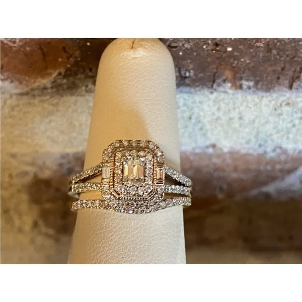 Engagement Ring Allen's Fine Jewelry, Inc. Grenada, MS