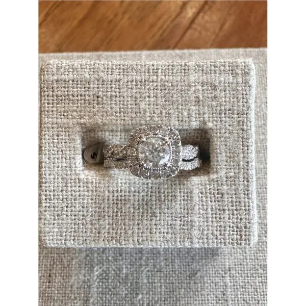 Engagement Ring Allen's Fine Jewelry, Inc. Grenada, MS