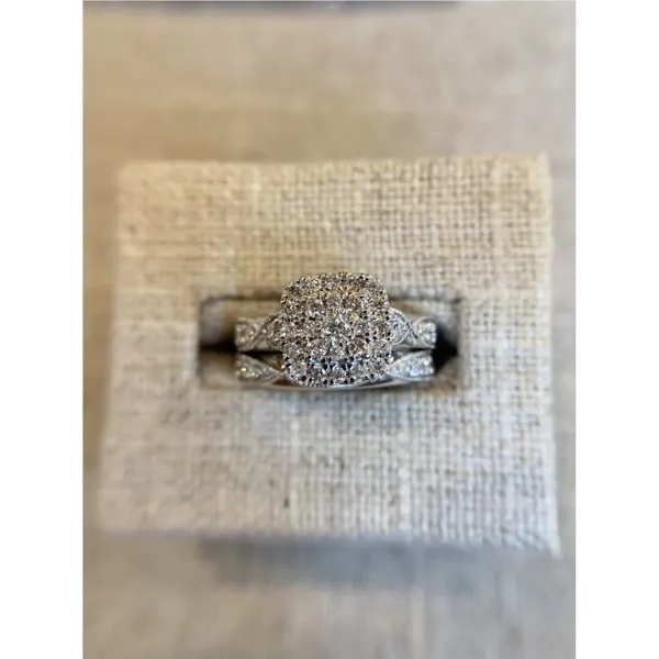Engagement Ring Allen's Fine Jewelry, Inc. Grenada, MS