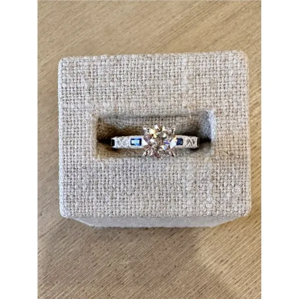 Engagement Ring Allen's Fine Jewelry, Inc. Grenada, MS