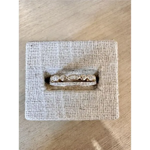 Wedding Band Allen's Fine Jewelry, Inc. Grenada, MS