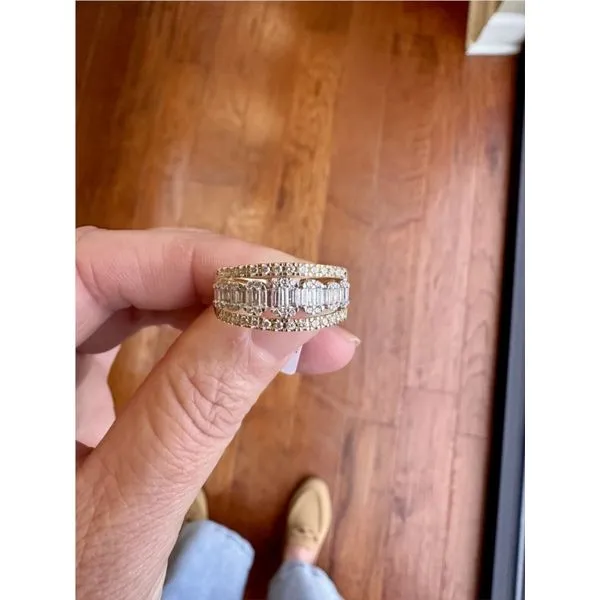 Wedding Band Allen's Fine Jewelry, Inc. Grenada, MS
