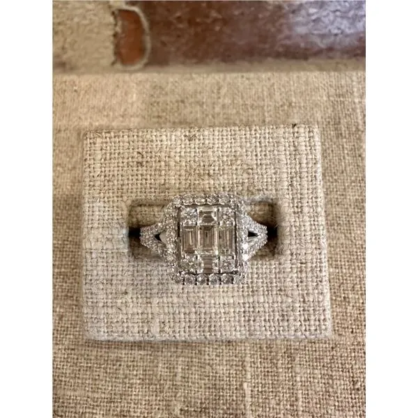Fashion Ring Allen's Fine Jewelry, Inc. Grenada, MS