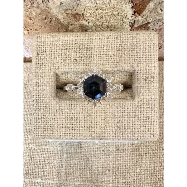 Fashion Ring Allen's Fine Jewelry, Inc. Grenada, MS