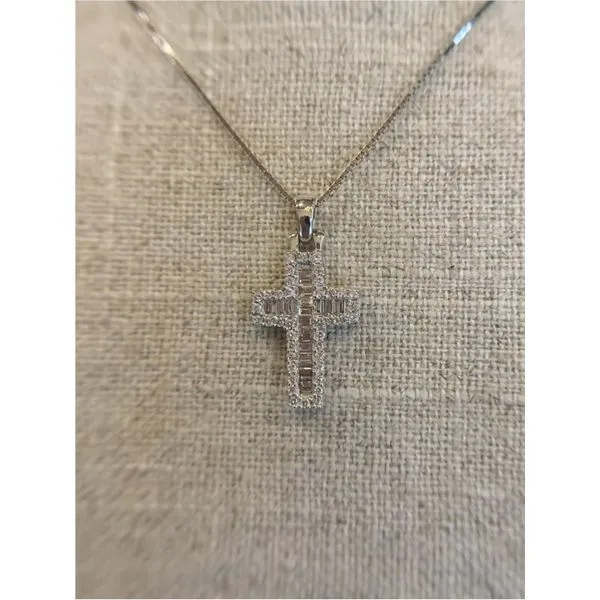 Pendant Allen's Fine Jewelry, Inc. Grenada, MS