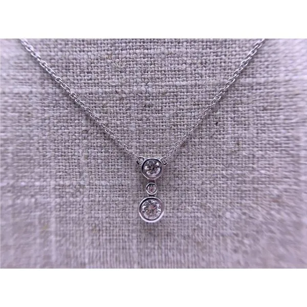 Necklace Allen's Fine Jewelry, Inc. Grenada, MS