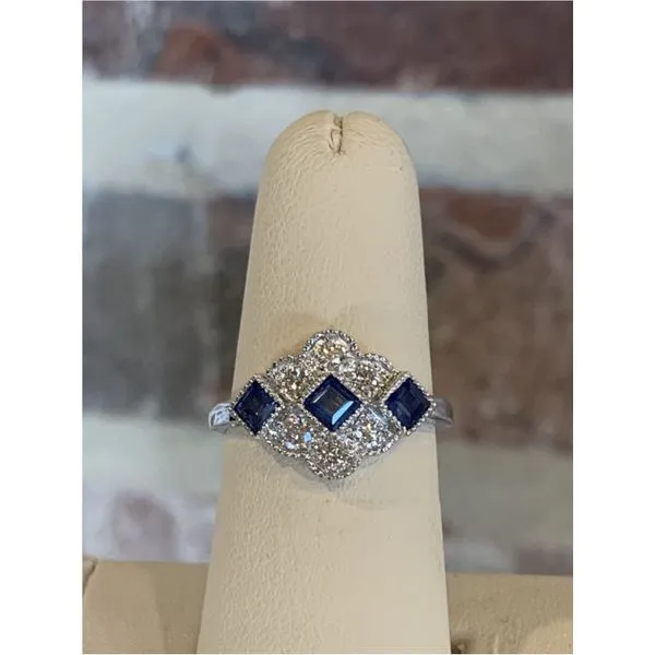 Fashion Ring Allen's Fine Jewelry, Inc. Grenada, MS