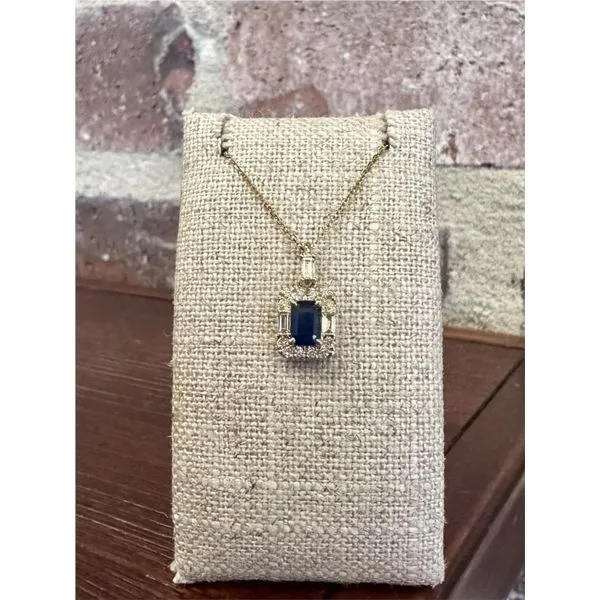 Pendants Allen's Fine Jewelry, Inc. Grenada, MS