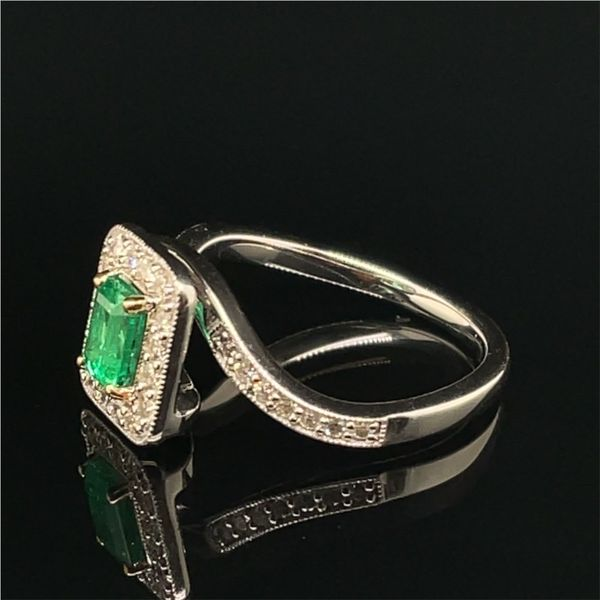 Women's Gemstone Fashion Ring Image 3 Anthony Jewelers Palmyra, NJ