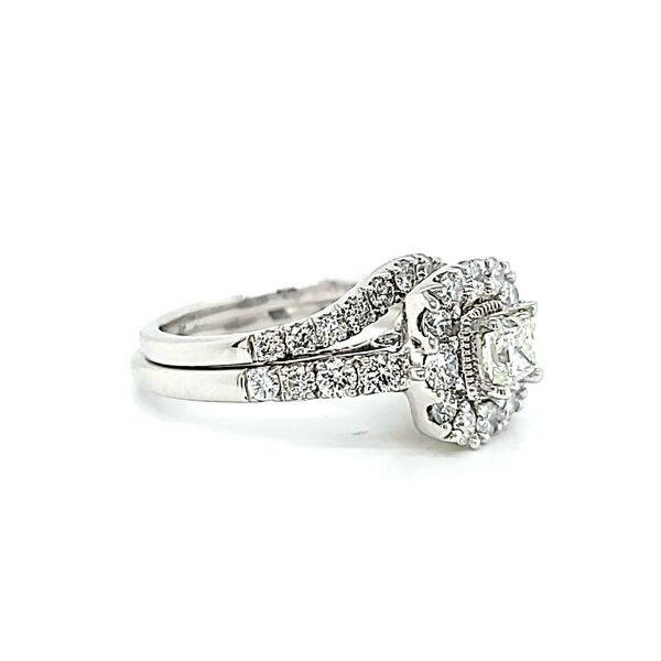 14k White Gold Halo Diamond Bridal Set. 2.00cts TW Image 3 Arezzo Jewelers Elmwood Park, IL