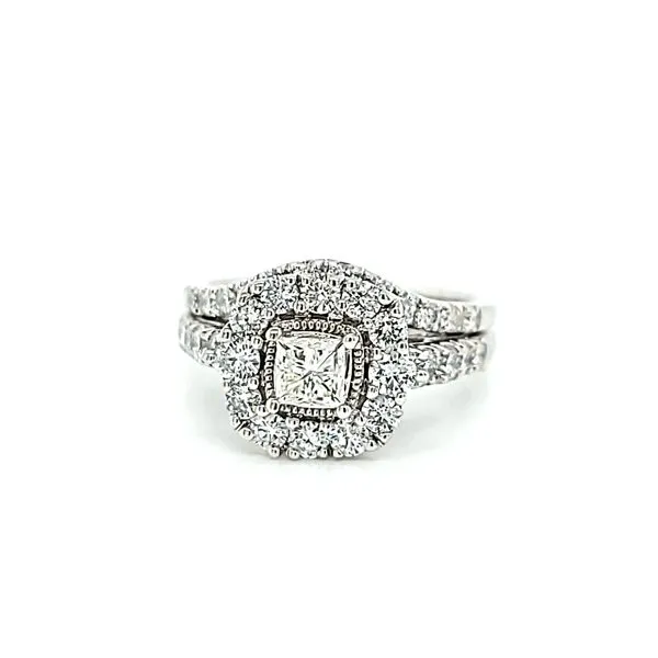 14k White Gold Halo Diamond Bridal Set. 2.00cts TW Arezzo Jewelers Elmwood Park, IL